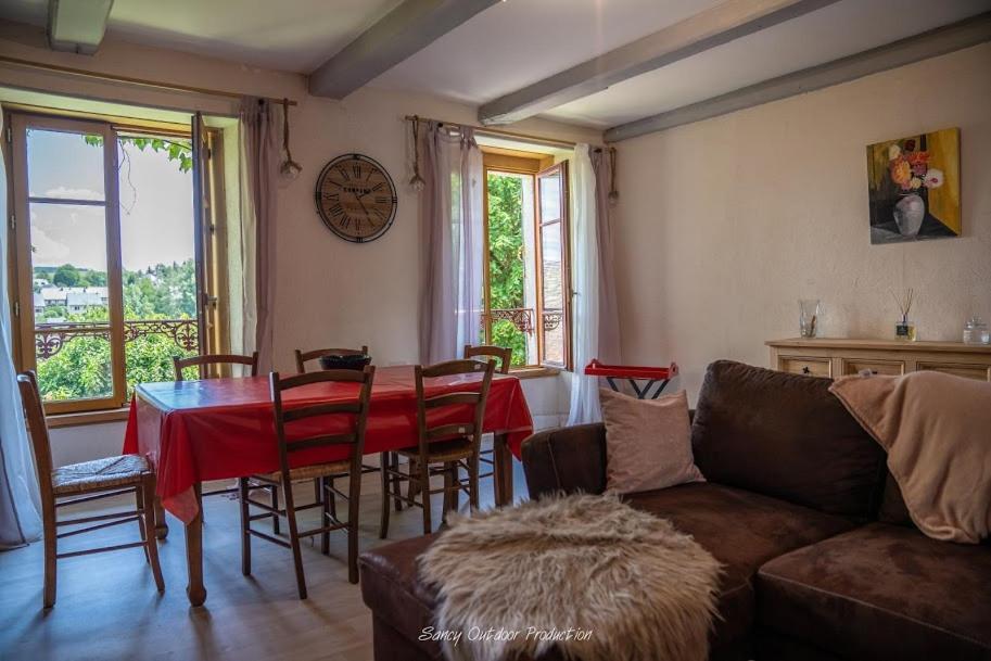 les tilleuls Besse-et-Saint-Anastaise Extérieur photo
