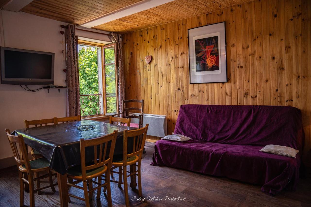 les tilleuls Besse-et-Saint-Anastaise Extérieur photo